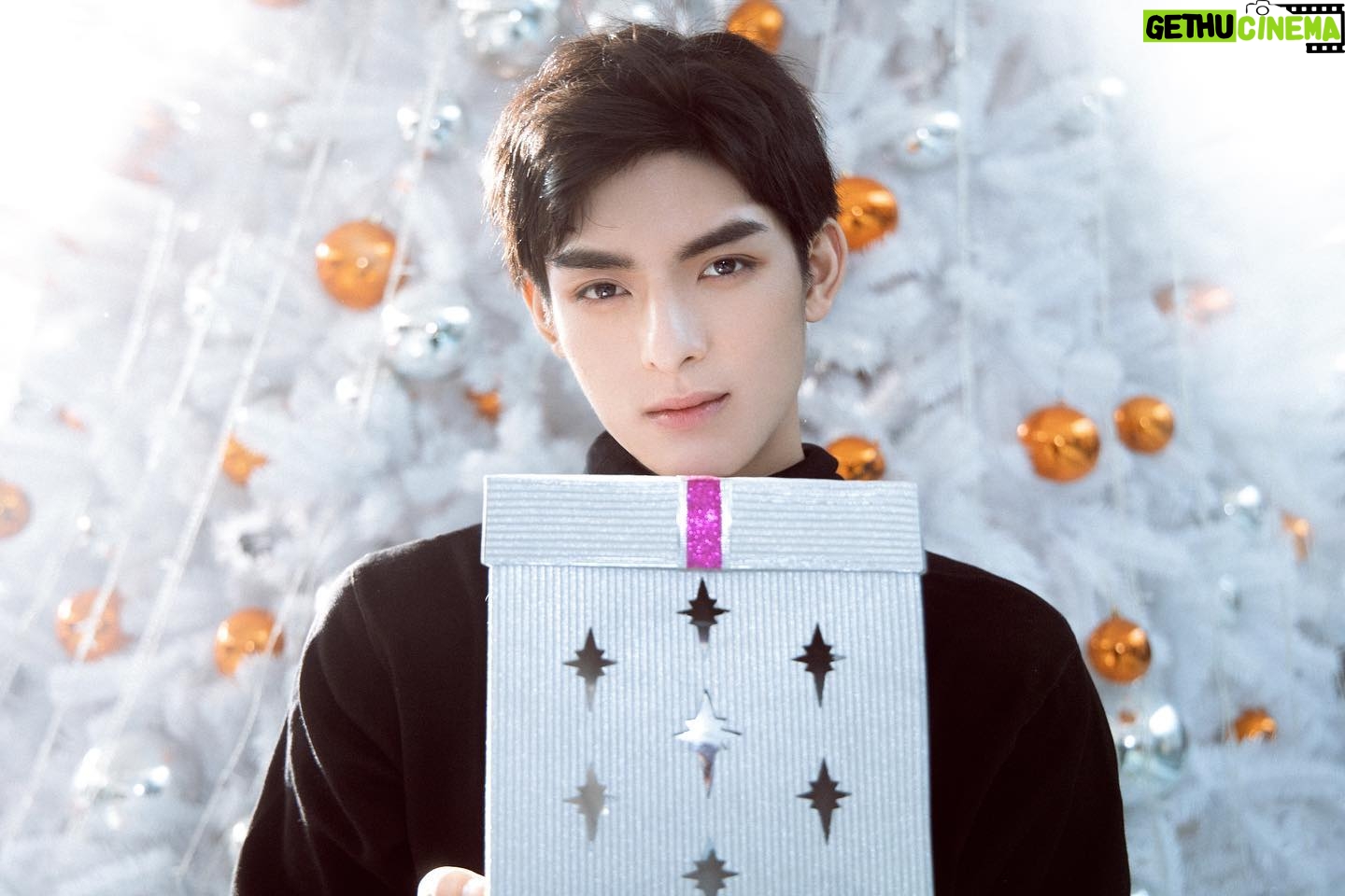 Wang Haoxuan - 36K Likes - Merry Christmas!