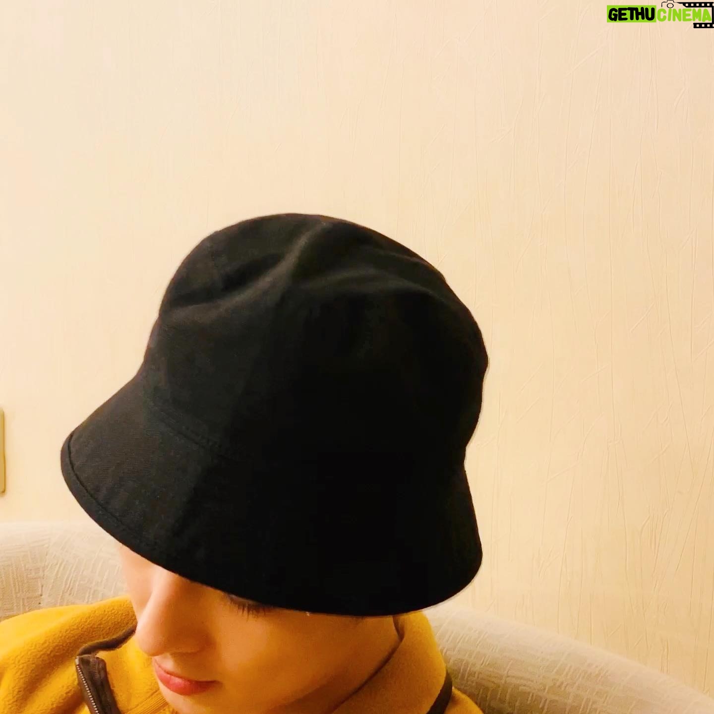 Wang Haoxuan - 31K Likes - My poor hairstyle, only a hat can save me.