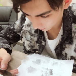 Wang Haoxuan Instagram - 工作中。