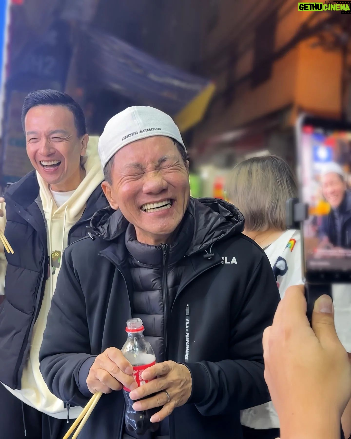 Wang Lei - 1K Likes - 我们都是第一次来河内🇻🇳,喜欢这里的天气(12度),这里美食太多了!👍👍👍
#越南直播之旅