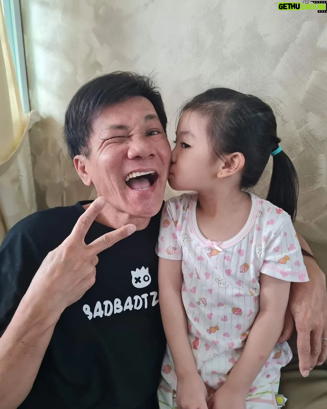Wang Lei - 1K Likes - 我的小情人,祝大家情人节快乐!
#情人節快樂