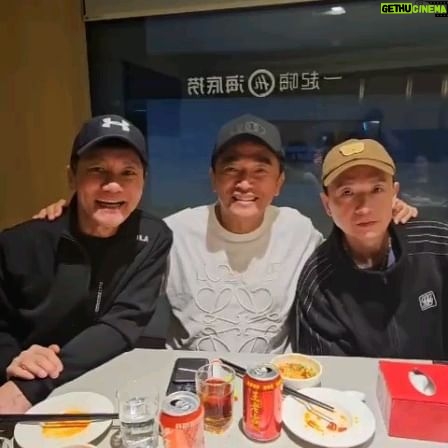 Wang Lei - 1.4K Likes - 来了,来了,宪哥的新产品来了!
今晚宪哥,小钟,王雷将会在韩国发布新的产品!🇰🇷🇰🇷🇰🇷
今晚8.30脸书直播见!
