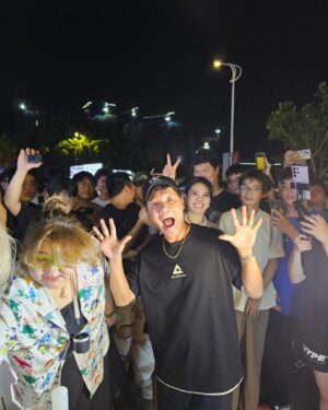 Wang Lei Instagram - 我回来新加坡了🇸🇬感谢你们给我惊喜!🙏
#厦门福州泉州漳州