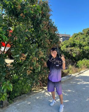 Wang Lei Instagram - 这次的厦门直播之旅，对我来讲，意义非常重大，因为可以顺便回乡探亲了，我是福建诏安人，隔了25年再赴我的祖先地~福建漳州东山岛去找我亲戚，虽然是短短相聚几个小时，也算了我多年来的心愿，感谢祖先保佑，也祝福他们合家平安!🥰
今天又要去泉州直播了!
#我们是直播带货员
#飲水思源之旅