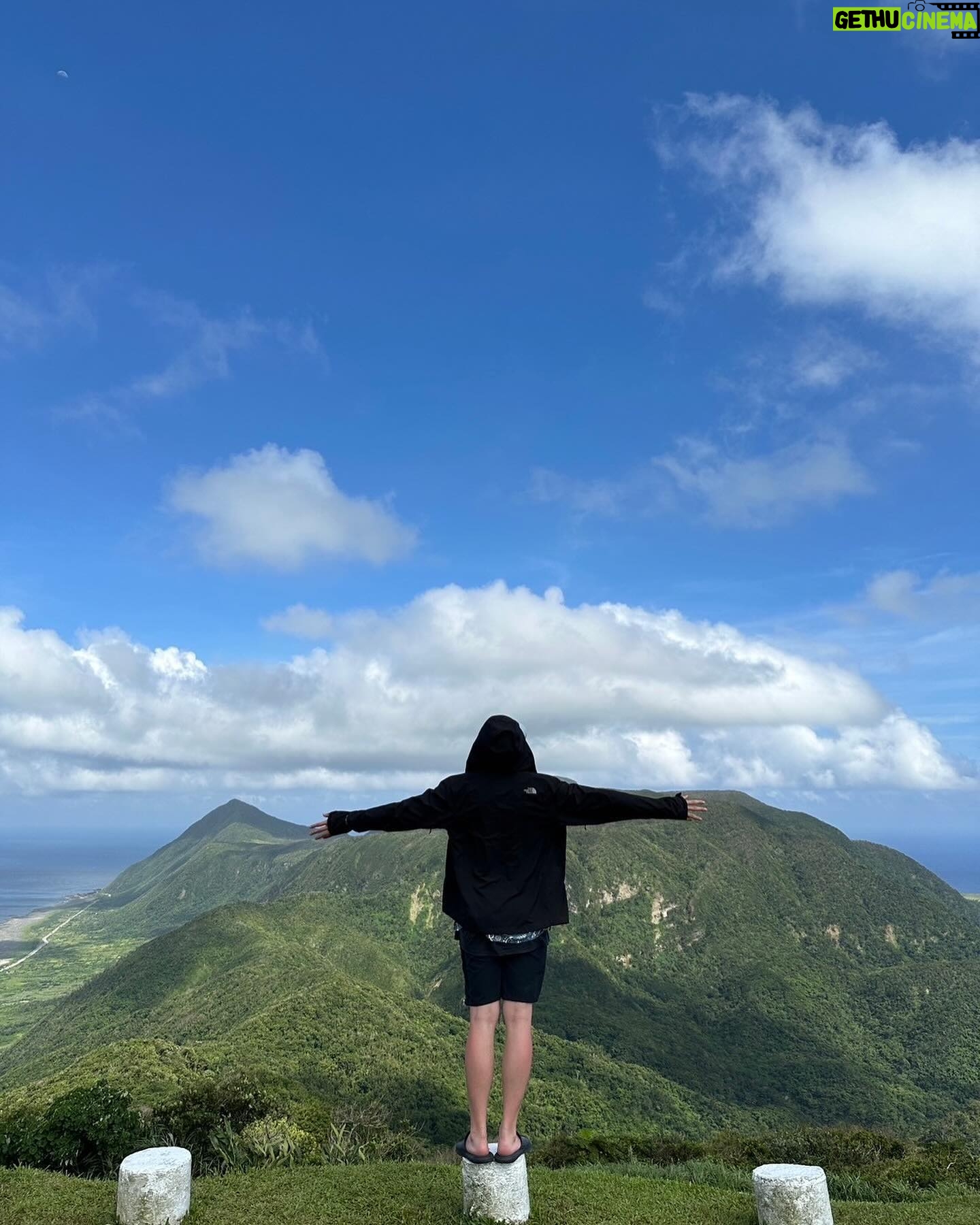 Wang Ting Yun - 2.2K Likes - 最近的我
@coastline_lanyu