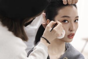 Wang Yu-xuan Instagram - 驚覺又過了一年，一年說短好像還是在某些煎熬時日放慢了，一年說長也是再努力一些就過了；今年將以不同的身份、同一份心站上舞台，更多的祝福，更多愛和熱情，期許大家玩的開心，也希望自己相隔一年站在台上能同樣感動、珍惜，呼，祝福一切。