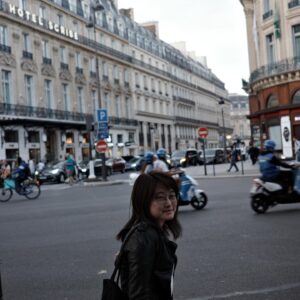 Wang Yu-xuan Instagram - 大家好
想跟大家更新及報告
今年四月底即將從幸星娛樂畢業啦

從踏入演員這條路開始一直都是林可喬女士陪在我身邊，教我如何對待演員這份工作，如何應對和保護自己，如何對演員這樣的職業保持高度的自持，而幸星娛樂的所有前輩們都是我的榜樣資優生，我打從心裡喜歡公司所有演員的開朗、樂觀及善良，希望之後我們也能繼續相遇，也祝福公司的你們一切順利，把幸福帶給身邊的工作人員和觀眾。小鈴姐、昊奇、林孫、少宗哥、家慧姐、政均、銀豪，真的每個都是讓人喜愛的存在和優秀的演員，好想跟你們一起演戲，當然還有傅傅和波妞、波妞爸媽，謝謝你們總是寵愛我。

我和林可喬女士也一起經歷了很多難關和挑戰，包括第一支長片、第一次入圍、第一次得獎、好幾次的意見不同、好幾次溝通與和解，每個人生快樂和沮喪的時刻都在彼此身旁，我們在對方身邊一起成長和冒險，一起闖了很多艱困的關卡（可能要配合我學校的時間是最難的一關🤣），謝謝妳當時願意相信一個沒人看見的肉肉小渝萱，謝謝妳的包容和努力，儘管有很多吵鬧，但美好的部分更多，謝謝慧翎導演讓我碰見妳，我愛妳。

未來會有更多的新挑戰
我會繼續以演員的身份向前
請大家繼續期待新的作品 
我也會繼續加油
謝謝幸星娛樂的你們

王渝萱