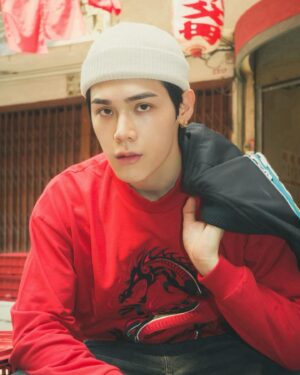 Wasuthorn Chaijindar Instagram - 新年快樂, 新正如意 新年发财 🧧🐉💫

#Peatwasu #CaptainPeat #BabyFeat