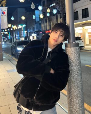 Weerapat Toemmaneerat Instagram - 조금 배고파요 !!