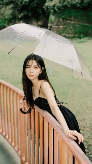 Wei Xia Instagram - 都是weather你🌞☔️

📷： @rockykao456