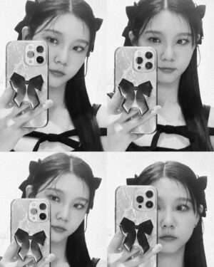 Wei Xia Instagram - 有幾個蝴蝶結呢🎀🖤
(*¯︶¯*)