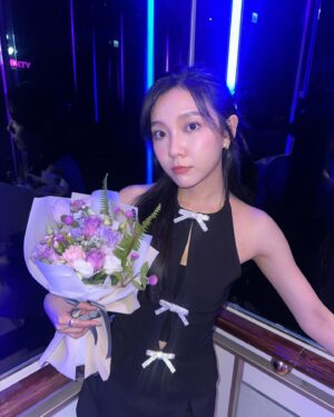 Wei Xia Instagram - 520Happy birthday to me💜🎂

謝謝今年幫我過生日的朋友們
我真的好幸福♪( ´▽｀)