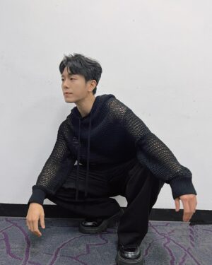 Weibird Wei Instagram - 👔🙏🦭
@cosstores