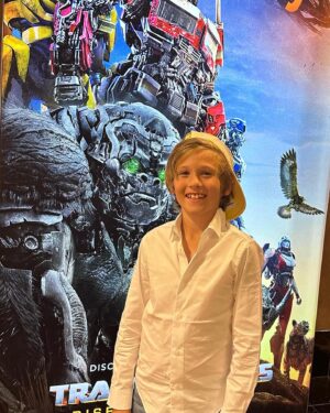 Wendy Burch Instagram - Happy Father’s Day to all of the mom’s who celebrate! 

I embraced my “manly” side… we ate steak @#Delfriscos…. we watched the final round of the #USOpen.  We took mulligans after every putt…and then watched 2 hours of robots turning into trucks, sport cars and gorillas. #transformersmovie 

#wendyburch #BradyBurch #BeingBrady #singlemomlife