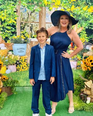 Wendy Burch Instagram - Some bunny loves you!  Happy Easter!
#wendyburch #BRADYBURCH #beingBrady #WakeUpWithWENDY