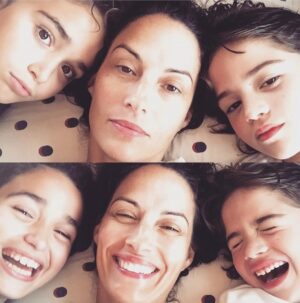 Wendy Moniz Instagram - a fav Mom-ing memory 🥰
#happymothersday 🌸