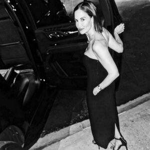 Wendy Moniz Instagram - Cabs are heeere!!🖤