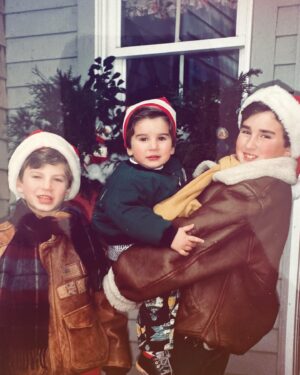 Wendy Moniz Instagram - Posts of Christmas Past
#tbt 🎄
***
Last slide from 2016 includes two unknown cuties that my son Liam noticed off to the side watching us take a picture…so he encouraged them to join in the photo😭
Holiday spirit personified✨🥹✨