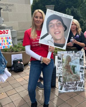 West Duchovny Instagram - today I stood with some of the strongest people I have ever met and implored the Department of Justice to hold the Sacklers and Purdue accountable for the 1,000,000  sons, daughters, mothers, fathers, sisters, brothers, friends that died because of OxyContin. they must be prosecuted for the crimes they have committed—the evidence is there.

use the link in my bio—(select ‘criminal law’ for the topic)—to join in and express your support in this fight against the Sacklers, Purdue, and the epidemic that they started and continue to perpetuate.

thank you to the beautiful mama @jen_gaia for inviting me to such an inspiring gathering. 

i am heartbroken and angry. you should be too. 

#DOJrally #RAPP #forchristopher💜