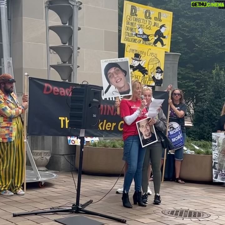 West Duchovny - 3.7K Likes - today I stood with some of the strongest people I have ever met and implored the Department of Justice to hold the Sacklers and Purdue accountable for the 1,000,000 sons, daughters, mothers, fathers, sisters, brothers, friends that died because of OxyContin. they must be prosecuted for the crimes they have committedāthe evidence is there.
use the link in my bioā(select ācriminal lawā for the topic)āto join in and express your support in this fight against the Sacklers, Purdue, and the epidemic that they started and continue to perpetuate.
thank you to the beautiful mama @jen_gaia for inviting me to such an inspiring gathering.
i am heartbroken and angry. you should be too.
#DOJrally #RAPP #forchristopherš