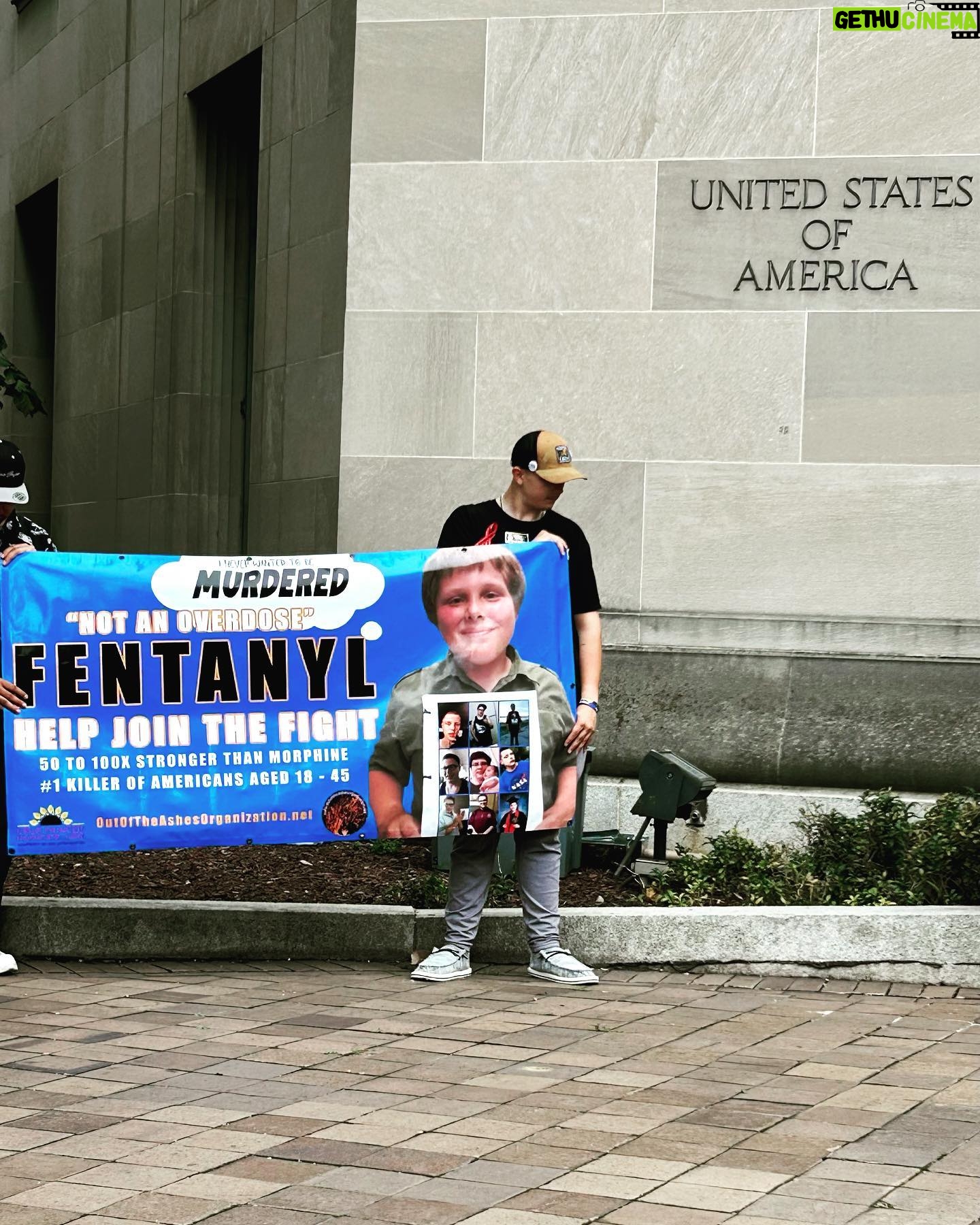 West Duchovny - 3.7K Likes - today I stood with some of the strongest people I have ever met and implored the Department of Justice to hold the Sacklers and Purdue accountable for the 1,000,000 sons, daughters, mothers, fathers, sisters, brothers, friends that died because of OxyContin. they must be prosecuted for the crimes they have committed—the evidence is there.
use the link in my bio—(select ‘criminal law’ for the topic)—to join in and express your support in this fight against the Sacklers, Purdue, and the epidemic that they started and continue to perpetuate.
thank you to the beautiful mama @jen_gaia for inviting me to such an inspiring gathering.
i am heartbroken and angry. you should be too.
#DOJrally #RAPP #forchristopher💜