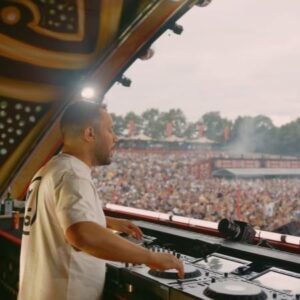Wildstylez Instagram - What a way to end off Defqon.1!! I had the honour to be part of the legends once again and this time with my buddy’s Sound Rush!! ❤️ What do you think about our brand new collab Defiance?

📸: @mno_photo