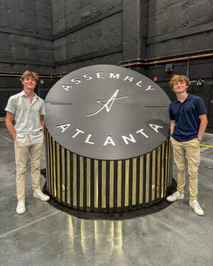 Will Buie Jr. Instagram - Had a great time checking out the coolest studio lot. 🤙🙌