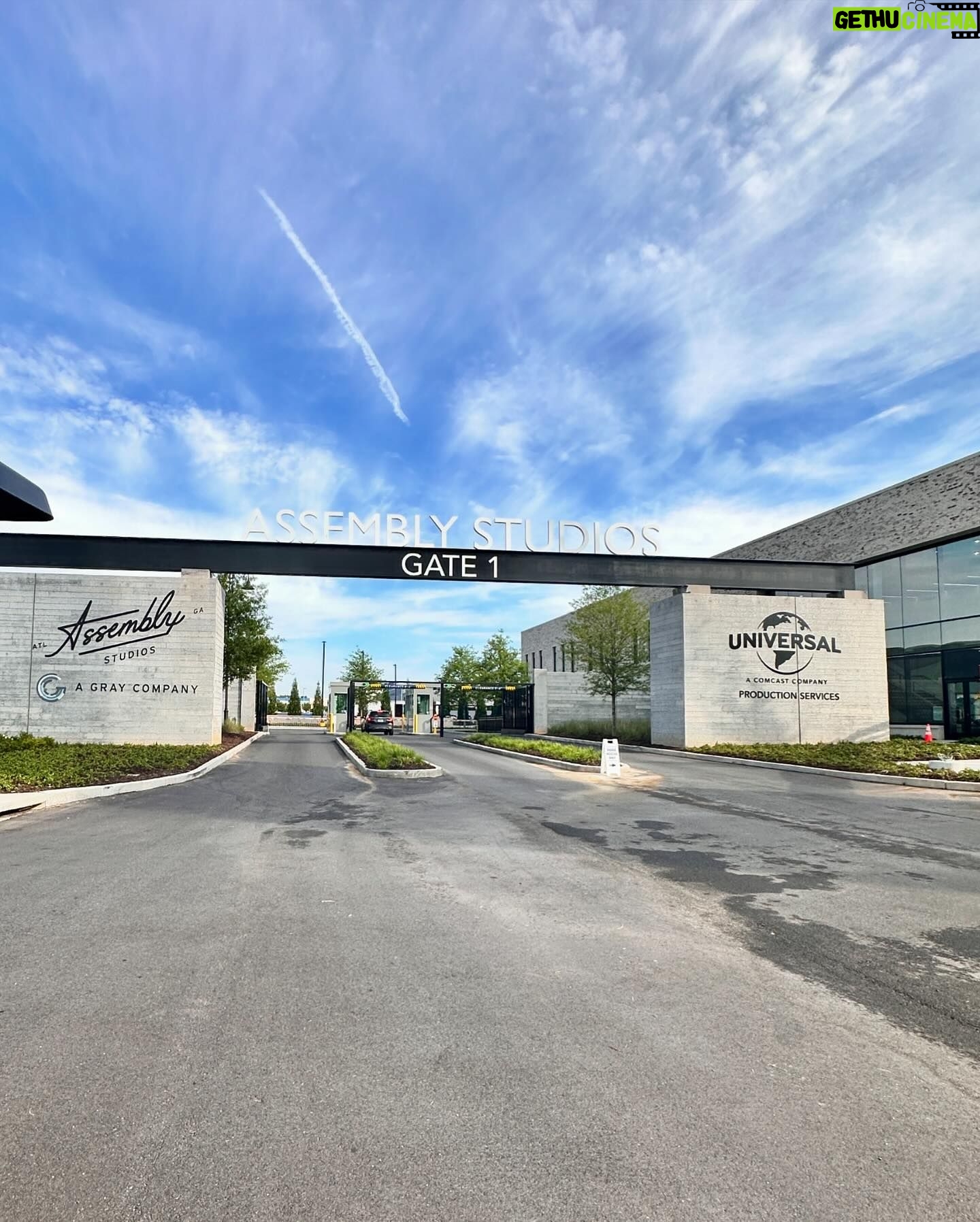 Will Buie Jr. - 23.8K Likes - Had a great time checking out the coolest studio lot. 🤙🙌