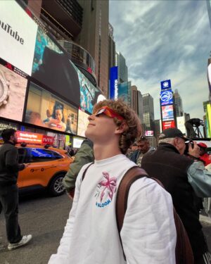 Will Buie Jr. Instagram - My eyes hurt 😂 🌃🍎