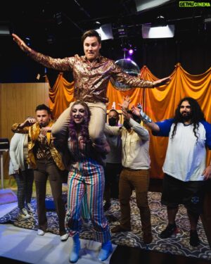 Will Neff Instagram - The season finale of Name Your Price was magic. 
Can’t wait for next season to start! 
Swipe to see pure terror when @justaminxig had me on her shoulders 
————————->