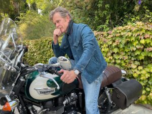 William H. Macy Instagram - I wore this Montblanc to the Emmy’s. I’m so crazy about it, I’m hoping they’ll make a trade for my bike. @montblanc