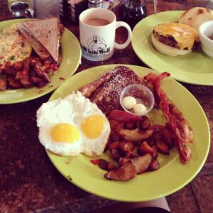 William Morrissey Instagram - Saturday afternoon brunch...BiG meal for BiG cAss #BigBambino #SAWFT