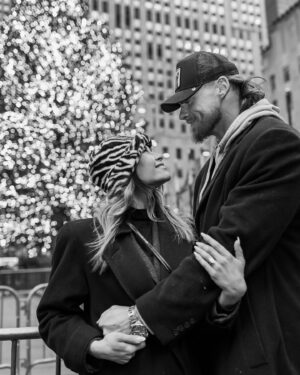 William Morrissey Instagram - 💍
Huge thank you to our amazing photographer @roushoots who was an absolute trooper in 11 degree weather! She captured the most special moments ❤️