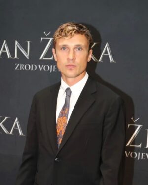 William Moseley Instagram - M E D I E V A L  #premier 

#Janzizka 

@petr_jakl made a stunning movie in #medieval - what a privilege to have been a part of this film. I can’t wait for everyone to see it. 

A massive thank you to everyone who put the premier together this weekend and also special thanks to the cast - it was a special time making this film. The lads and of course, Jennifer and Sophie, were incredible to work with. Great to see you all again - ⚔️ 🛡 🐎 🏰 👑 💍 🇨🇿 

Thank you again #Prague for another incredible movie making experience. 

#medieval releasing September 9th in the US

@samuelsson_magnus @roland_moller @chrisrygh @alistairbrammer @sophielowelowe @tilschweiger #matthewgoode #benfoster #michaelcaine @jan_budar @msjenniferarmour @robertsguy @wernerdaehn @vinzenzkiefer.official @romana.jakl.vitova @kanuk.mctoque @petr_vit @jan_zizka_film @bennycristo #davidbowles @bioscop_filmy @shebesta @veronikalencova @kkgram @misha.liskova @larspeenrodt @jespertoffner #jakezahradnik 

Thank you as always @hermes