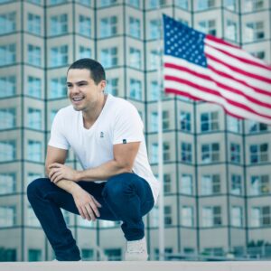 Willy Martín Instagram - Happy 4th of July 🇺🇸 Aquí vine a ser libre 🦅
