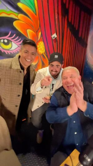 Willy Sabor Instagram - Hola Septiembre! 🇨🇱🇨🇱🇨🇱🤩🤩

Ya estamos preparados para un nuevo capítulo! 😀😀

Este jueves a las 21 horas, queremos partir el mes de la patria junto a un grande de la música nacional, nos acompaña @americooficial junto a nuestros queridos @willysaboroficial y @joseluislolito 

Recuerda suscribirte a nuestro canal oficial https://youtube.com/@eslahoradetupodcast?si=QKPdGyujou5xqOTx

JUEVES 21 HORAS “NUEVO CAPÍTULO”

SUSCRÍBETE / COMPARTE / COMENTA