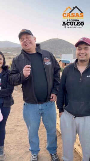Willy Sabor Instagram - Junto a Willy fuimos hasta Quilacán, sector oriente de La Serena en la IV Región a entregar una casa de 54m².🏠🚚
Ahí nos esperaba Álvaro junto a sus amigos y cuñadas, quienes nos recibieron de manera muy cariñosa.🤗
¡Agradecemos la preferencia y confianza! 🙌🏻 y a nombre de Willy les pedimos disculpas por la silla rota.😅

Conoce más de nuestros modelos y promociones en www.casaslaguna.cl

#entrega #casaslaguna #aculeo #prefabricadas #laserena #quilacan #despacho #coquimbo #paine #willysabor