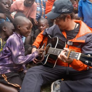 Win Morisaki Instagram - playing guitar

#Uganda
#wincamera
#morisakiwin