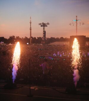 Wincent Weiss Instagram - Wisst ihr was ich vermisse? #bestebandderwelt