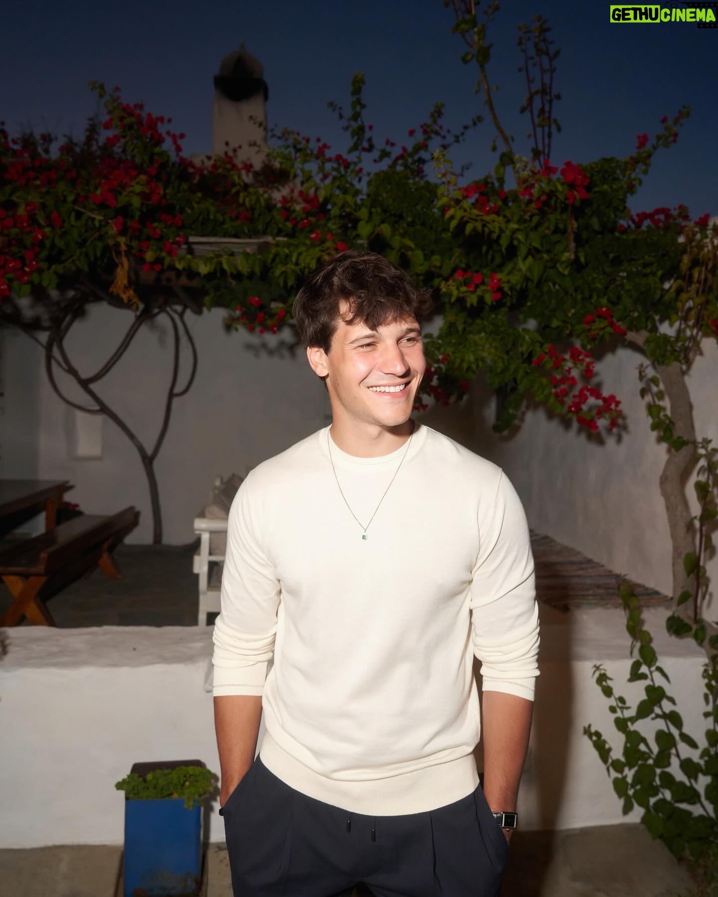 Wincent Weiss - 63.9K Likes - Mykonos dump😃 Danke für die tolle Zeit @tommyhilfiger #tommyhilfiger #tommyfamily