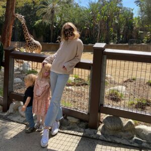 Winter Ave Zoli Instagram - Happy birthday to my sweet baby girl, I don’t know how you’re already 4 😱🤷🏼‍♀️💝🤩🥰💕🥳☘️☘️☘️🍀 I love you so much🥰🥰🥰 #stpatricksbaby