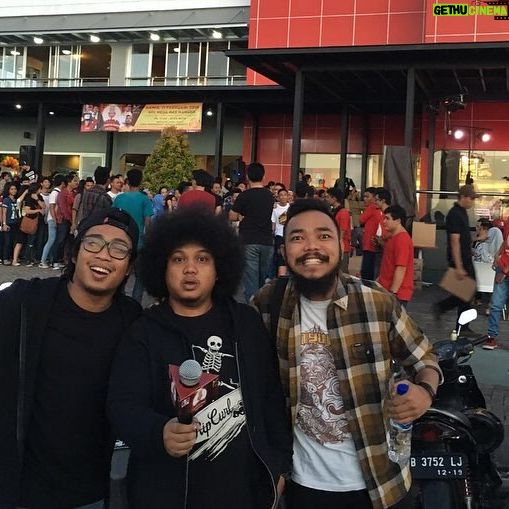 Wira Nagara - 165.2K Likes - Atas semua hal baik dan bahagia yang selalu tersaji kala berjumpa, selamat jalan @babecabiita. Terkirim doa sepenuh hati, tentangmu abadi.
Innalillahi wa inna ilaihi rajiun.