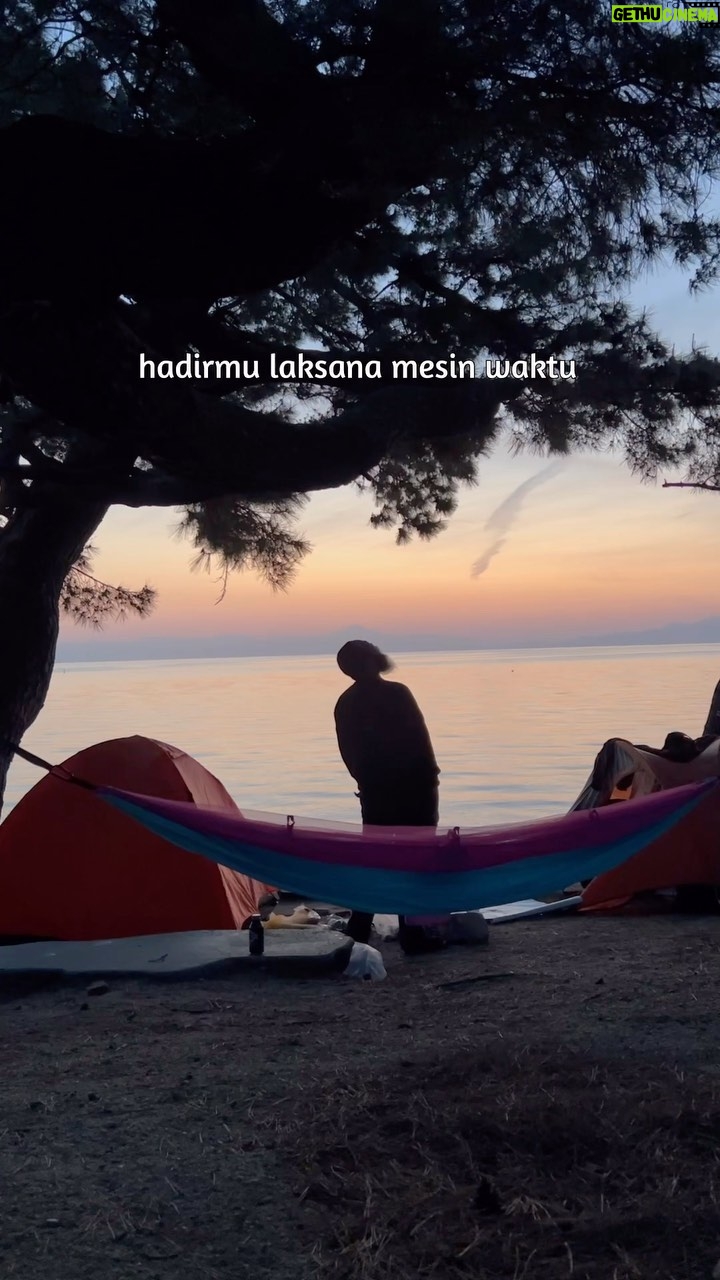 Wira Nagara - 40.6K Likes - hadirmu laksana mesin waktu..