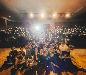 Wira Nagara Instagram - Atas waktu yang dibagi, tawa yang tersaji, dan meriah yang menaungi; Terima kasih telah hadir dalam hajatan SUN 6 @standupindo_pwt kemarin malam teman-teman! 🌿
.
Semoga membahagiakan, maaf bila ada salah dan kekurangan, sampai jumpa lagi di tawa yang lebih mengagumkan! Thir! 🔥