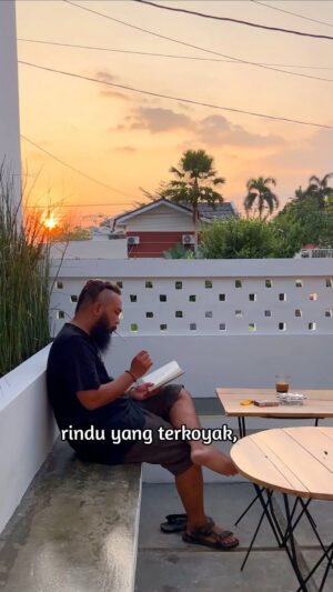Wira Nagara Instagram - depan rumah…