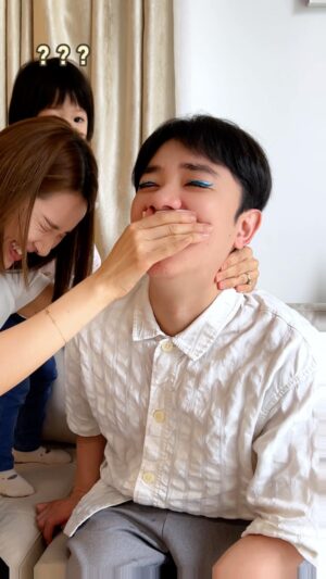 Wong Cho-lam Instagram - 幫老婆試用化妝品的後果就是…..