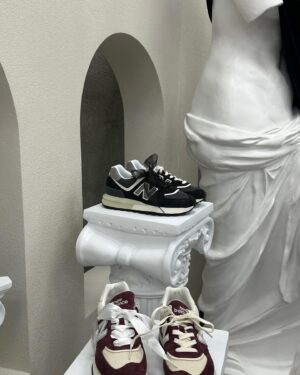Woo Min-kyu Instagram - 뉴발란스 팝업 스토어에 다녀왔습니둥💕

#newbalance574  #뉴발란스574 #뉴발란스 #nb574