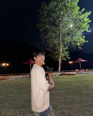 Woojin Instagram - [#우진] 달멍🌙