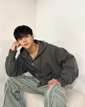 Woojin Instagram - [#우진] 🩶