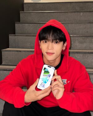 Woojin Instagram - [#우진] 동생 자랑 중❤️
